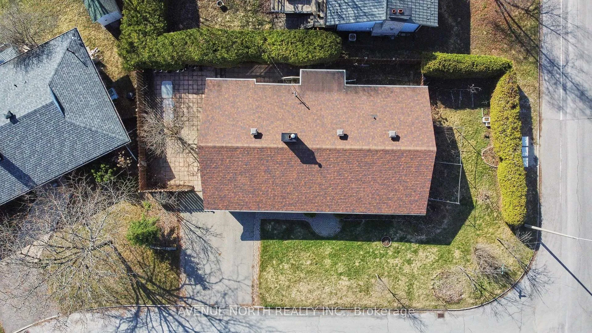 Photo 44 of 980 Wiseman Crescent, Ottawa, Riverside Park — HOMEH