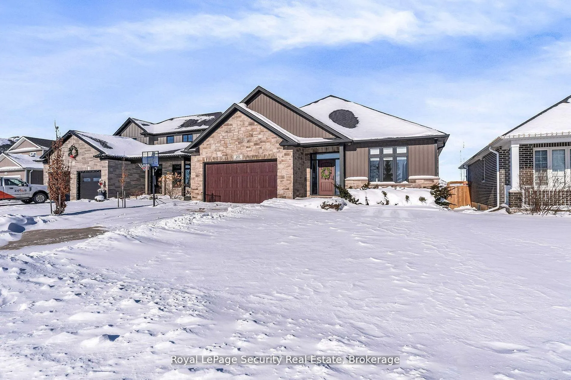Photo 3 of 20 Crocus Avenue, Tillsonburg — HOMEH