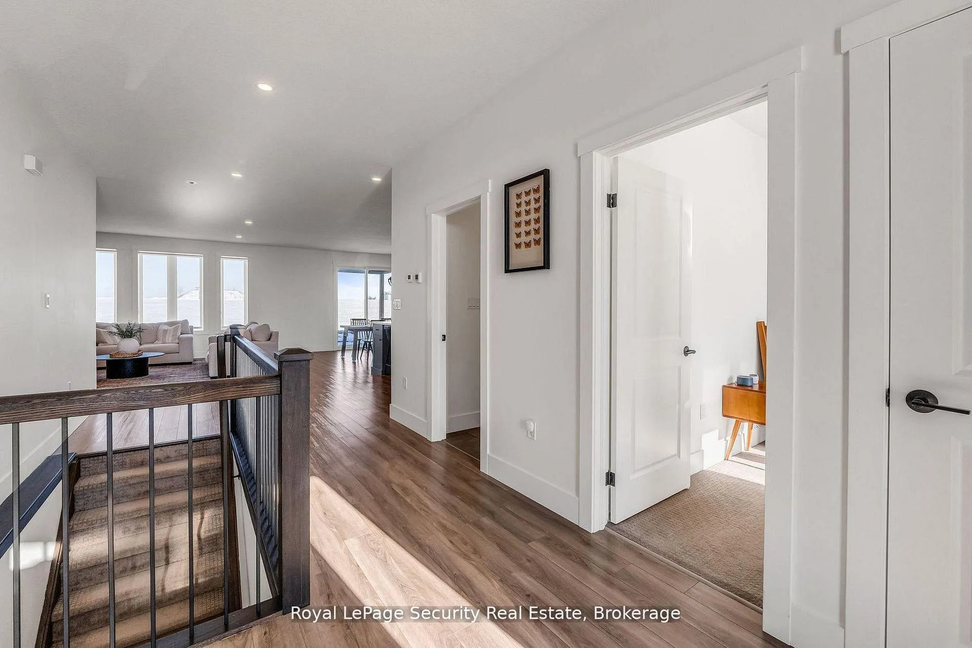 Photo 4 of 20 Crocus Avenue, Tillsonburg — HOMEH