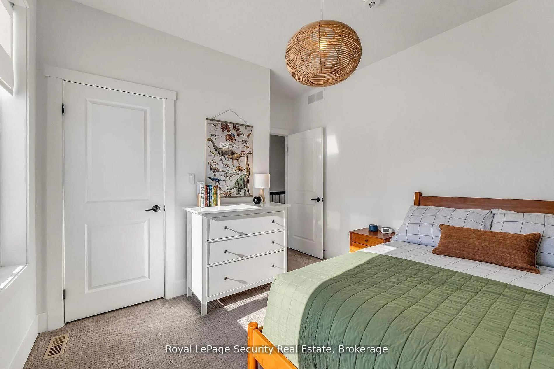 Photo 7 of 20 Crocus Avenue, Tillsonburg — HOMEH