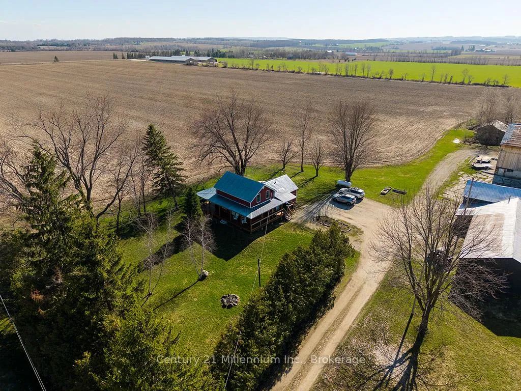 Photo 5 of 1990 3/4 Sunnidale Side Road, Clearview, Stayner — HOMEH