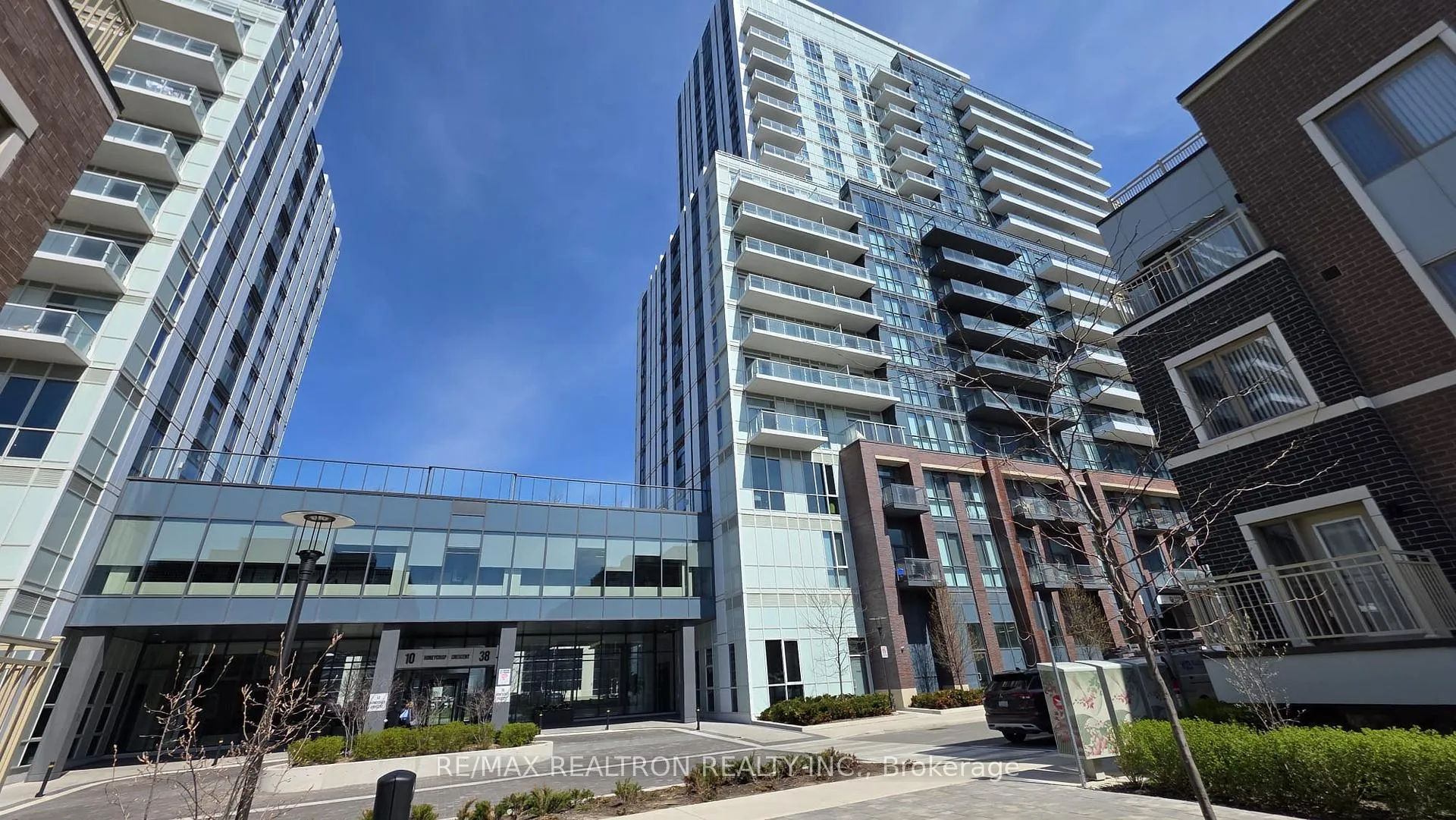 Photo 1 of Unit 608, 38 Honeycrisp Crescent, Vaughan, Vaughan Corporate Centre — HOMEH