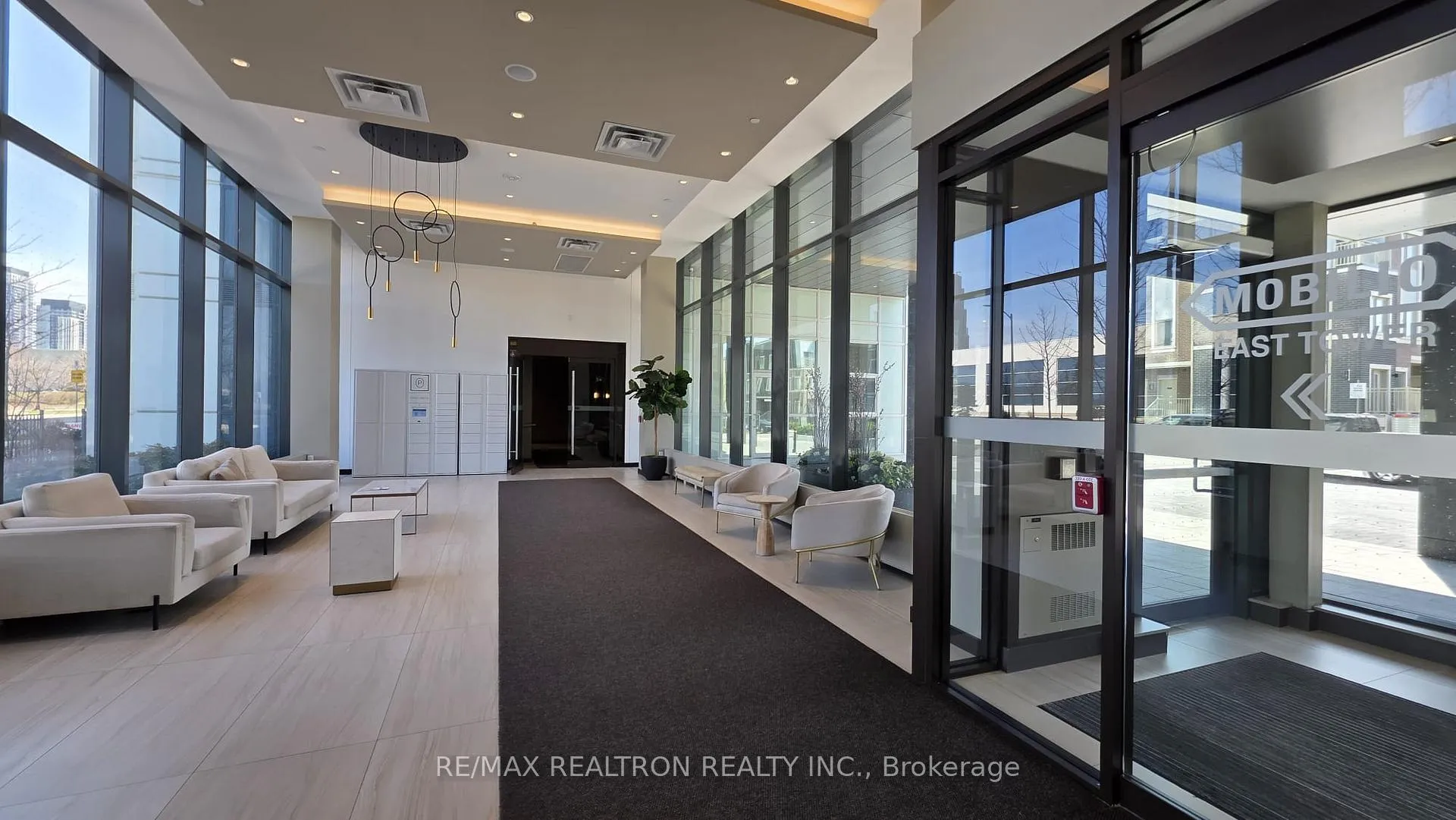 Photo 4 of Unit 608, 38 Honeycrisp Crescent, Vaughan, Vaughan Corporate Centre — HOMEH