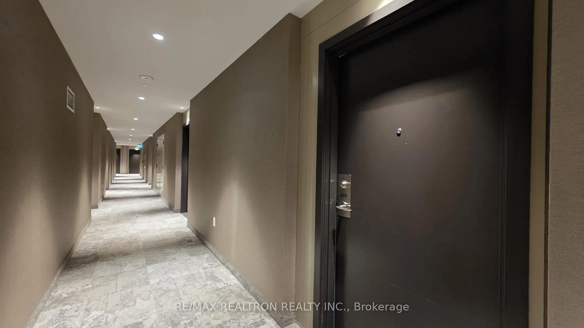 Photo 12 of Unit 608, 38 Honeycrisp Crescent, Vaughan, Vaughan Corporate Centre — HOMEH