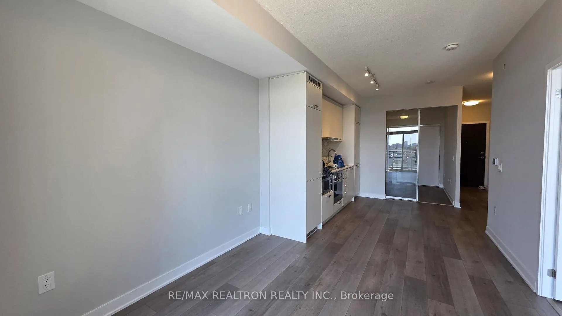Photo 32 of Unit 608, 38 Honeycrisp Crescent, Vaughan, Vaughan Corporate Centre — HOMEH