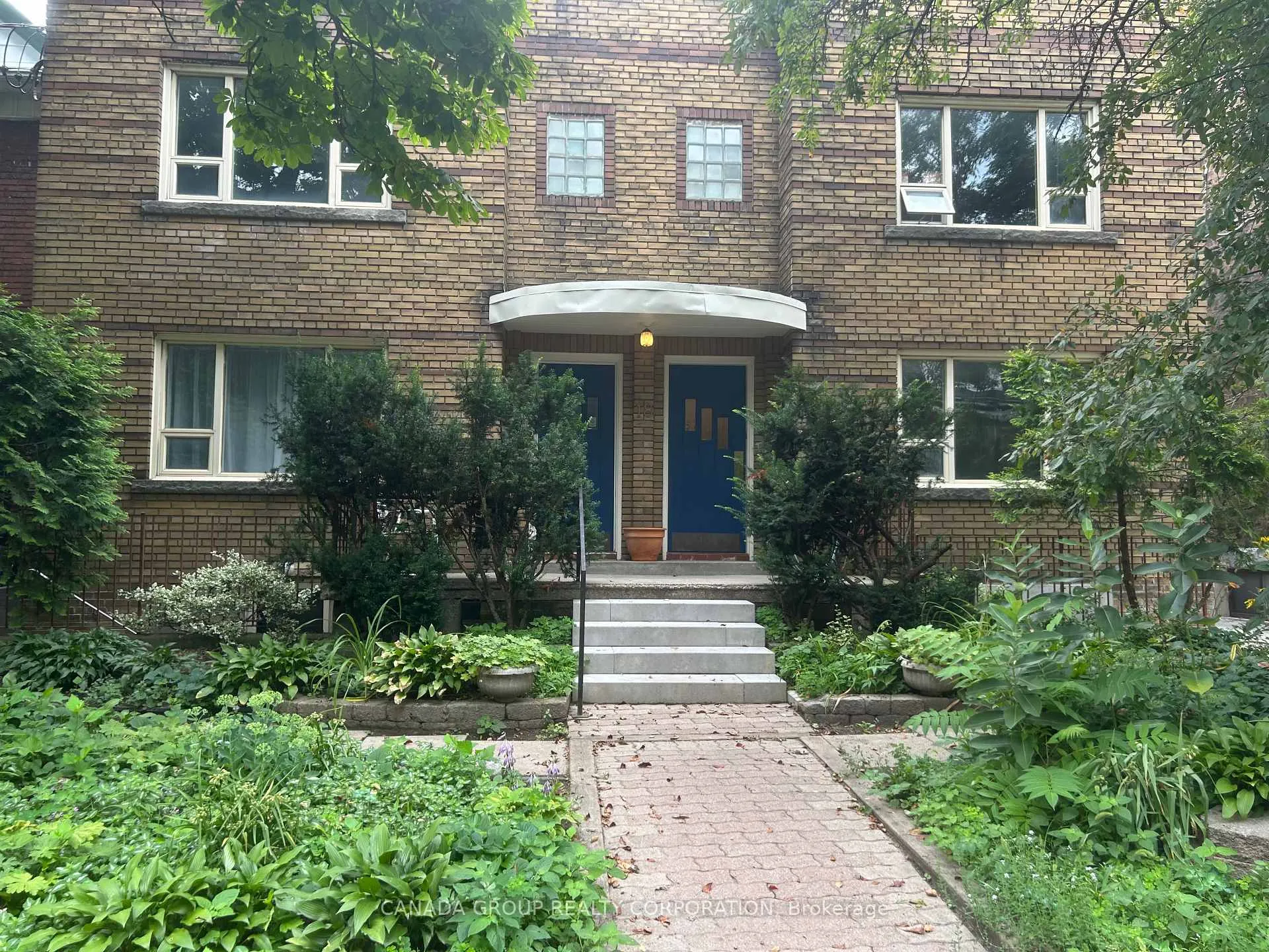 Front of Unit #5, 18 Delaware Avenue