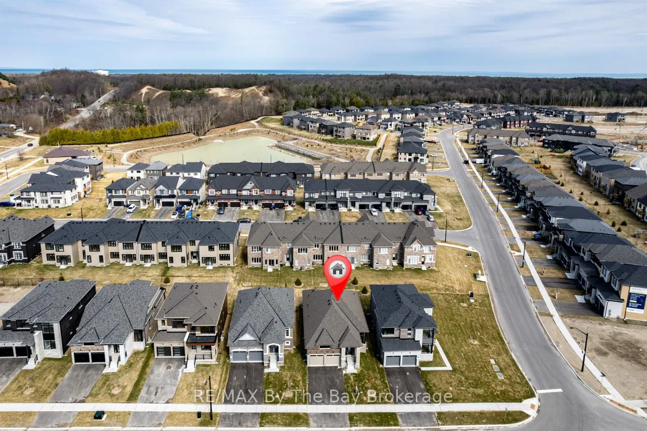 Photo 3 of 17 Sun Valley Avenue, Wasaga Beach — HOMEH