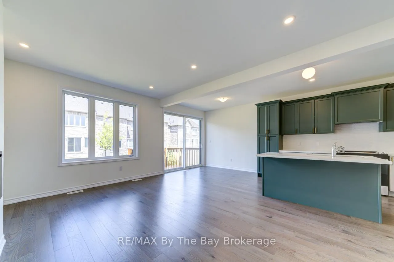 Photo 16 of 17 Sun Valley Avenue, Wasaga Beach — HOMEH