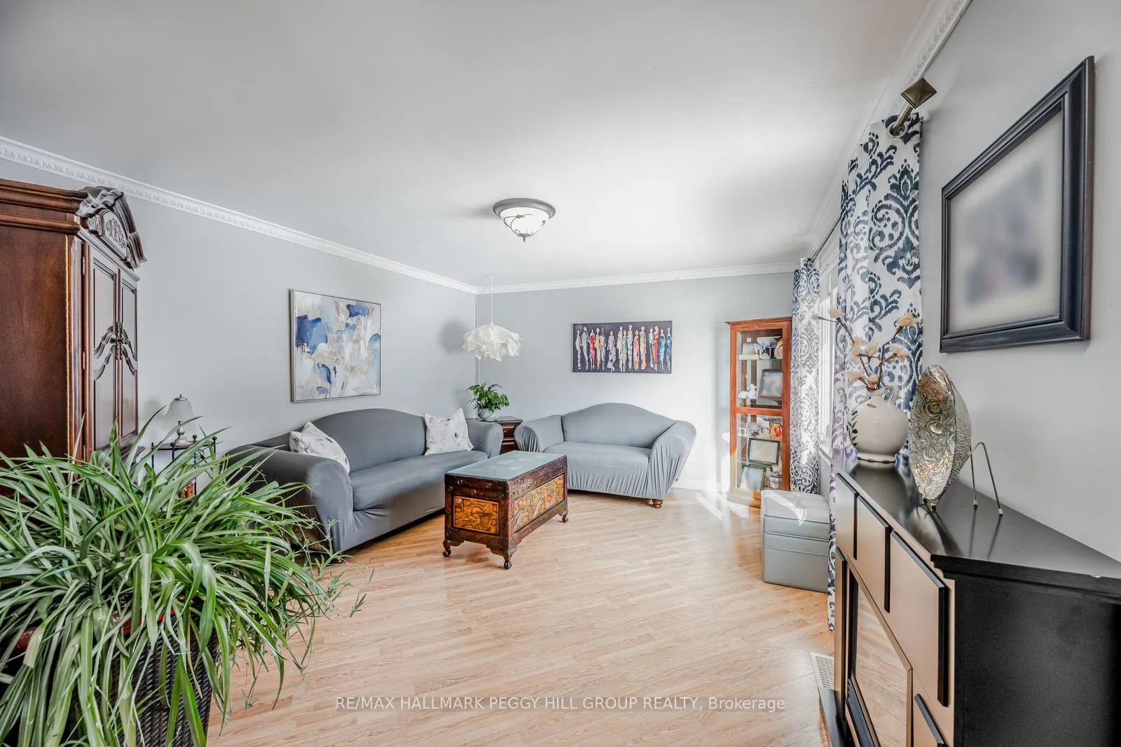 Photo 2 of 2290 11 Highway S, Oro-Medonte, Guthrie — HOMEH