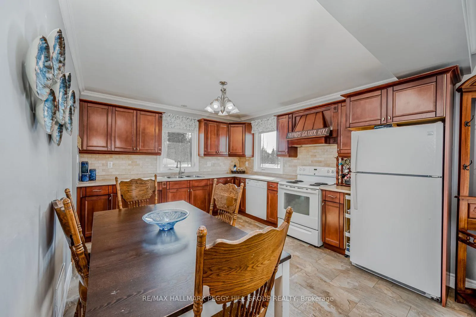 Photo 4 of 2290 11 Highway S, Oro-Medonte, Guthrie — HOMEH