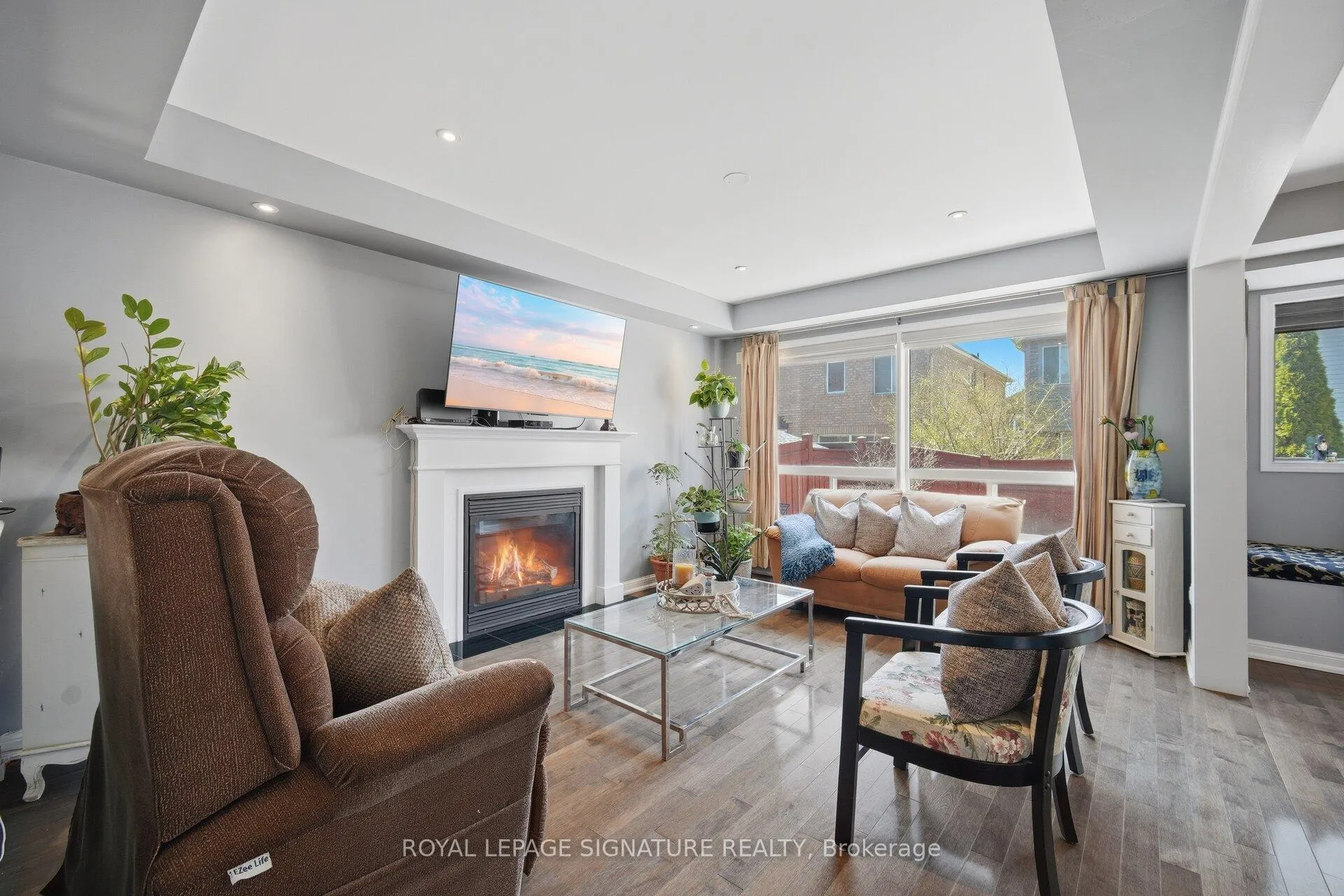 Photo 9 of 12 Tawnie Crescent, Brampton, Credit Valley — HOMEH