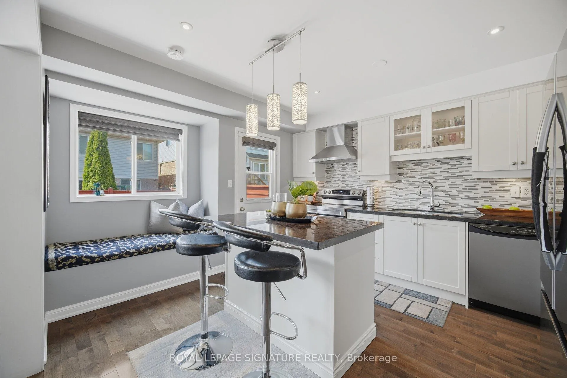 Photo 16 of 12 Tawnie Crescent, Brampton, Credit Valley — HOMEH