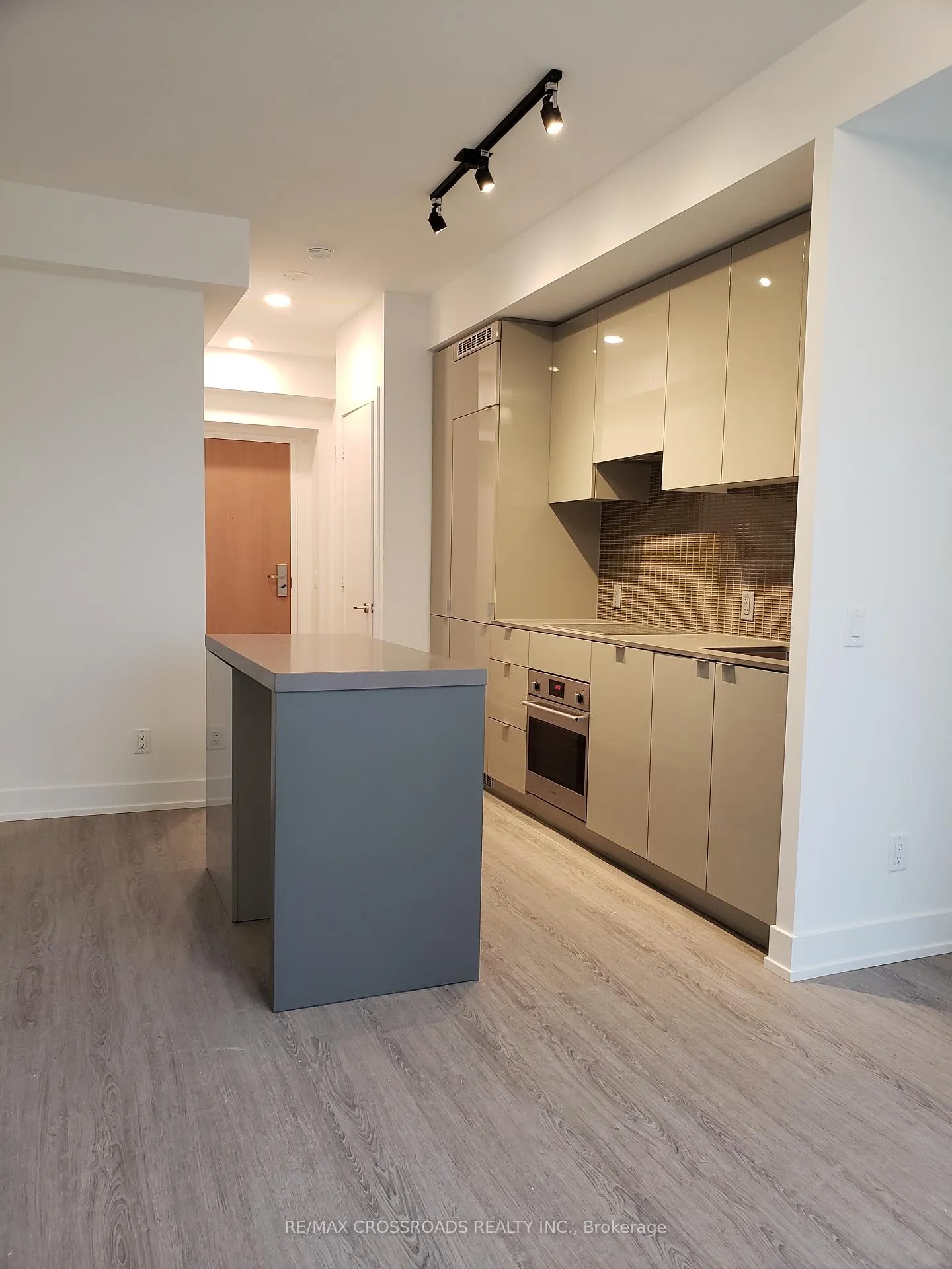 Photo 1 of Unit 3313, 7 Grenville Street, Toronto, Bay Street Corridor — HOMEH