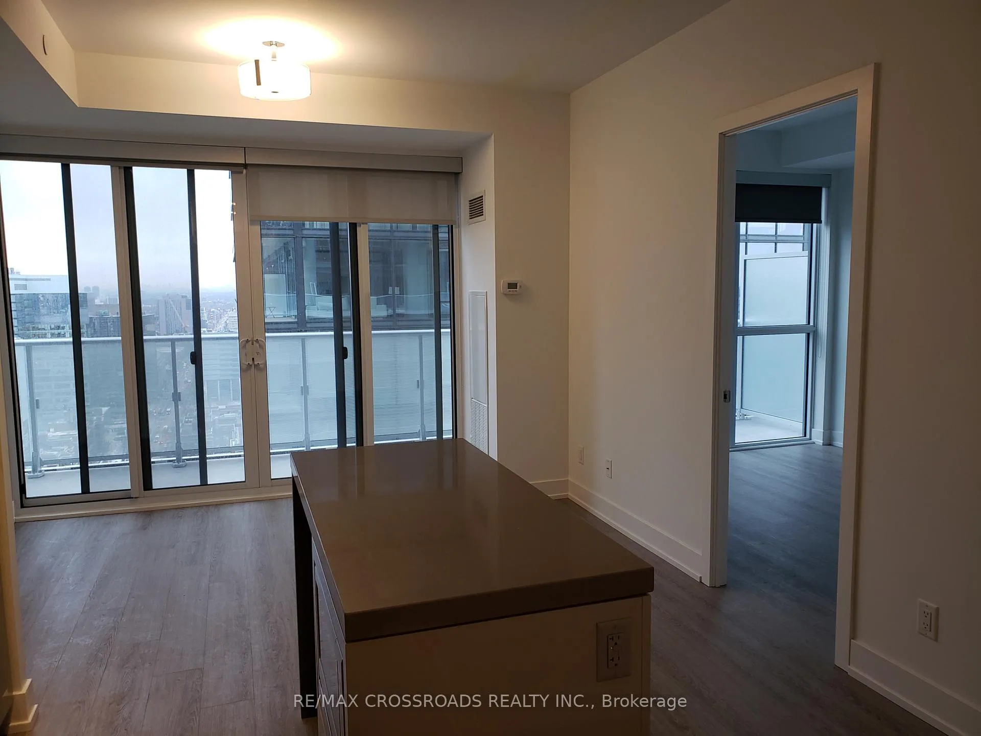 Photo 9 of Unit 3313, 7 Grenville Street, Toronto, Bay Street Corridor — HOMEH
