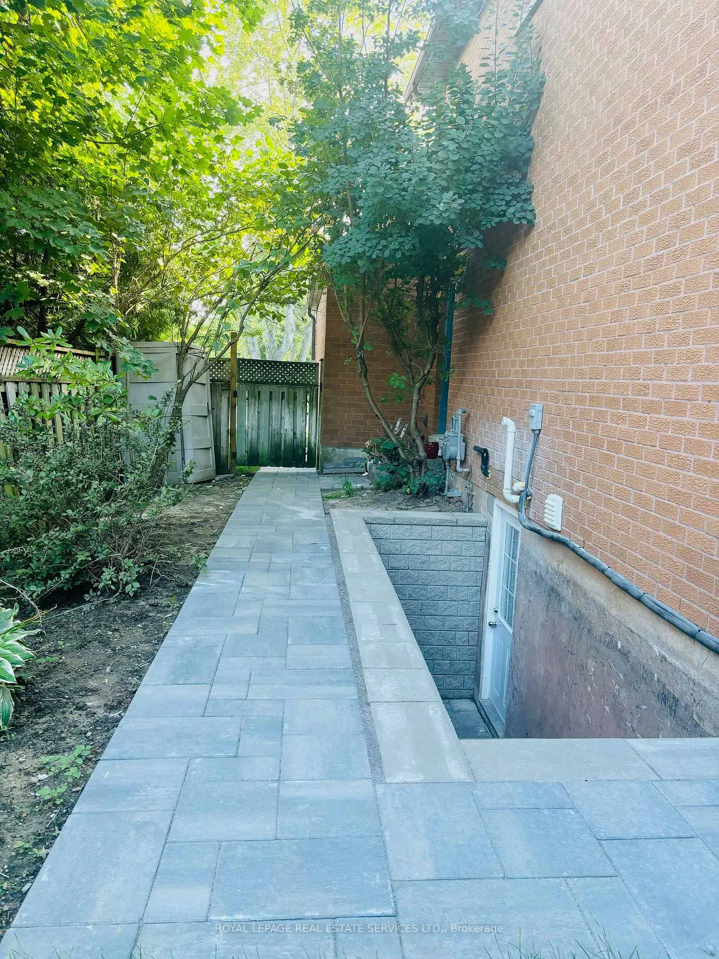 Photo 1 of Unit Lower Level, 1397 Heritage Way, Oakville, Glen Abbey — HOMEH