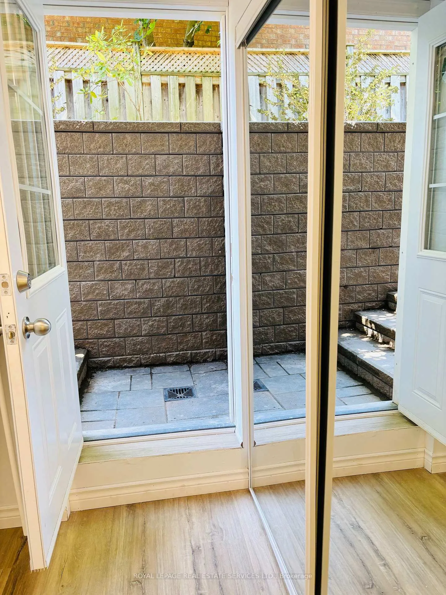 Photo 2 of Unit Lower Level, 1397 Heritage Way, Oakville, Glen Abbey — HOMEH