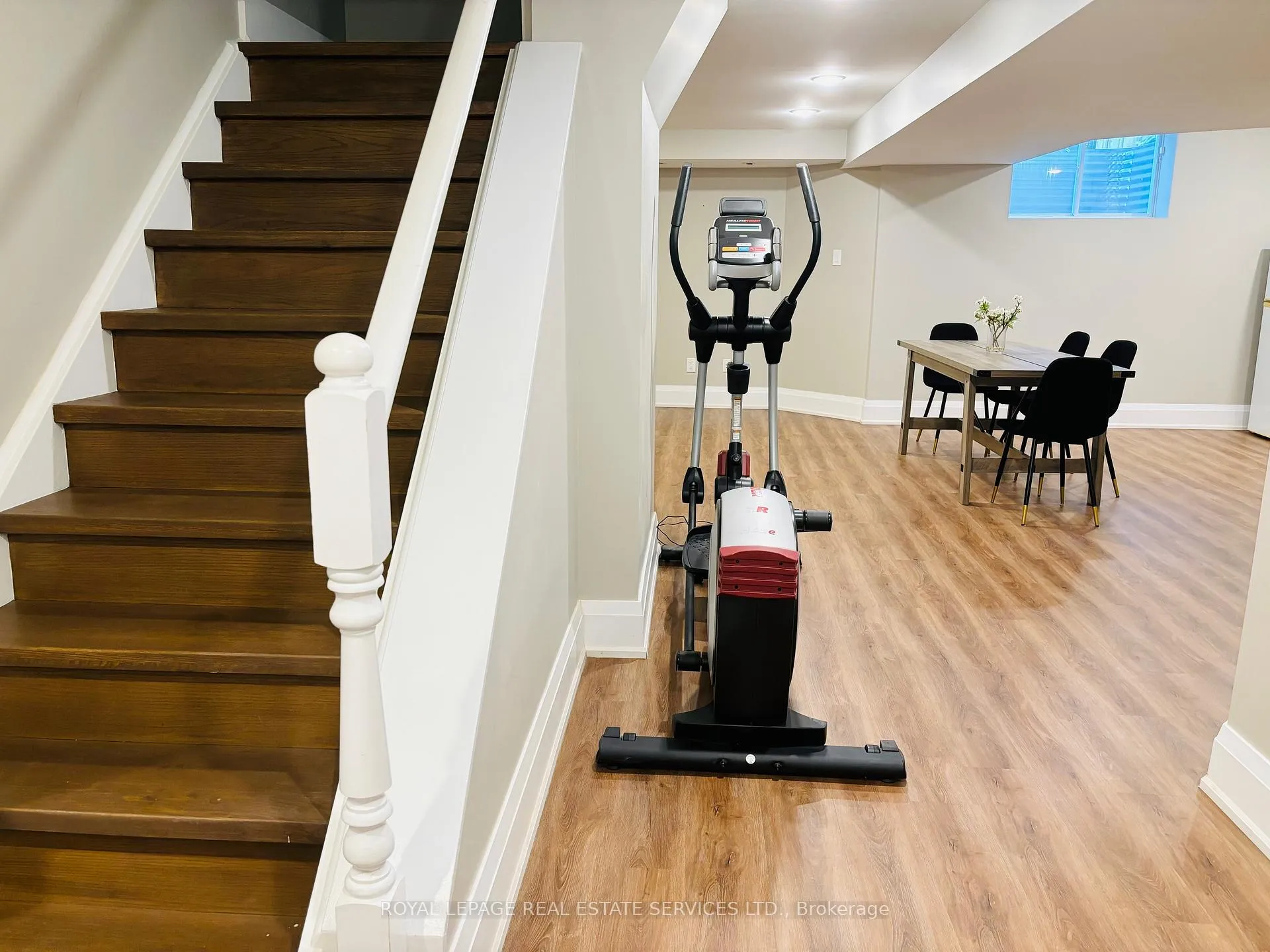 Photo 3 of Unit Lower Level, 1397 Heritage Way, Oakville, Glen Abbey — HOMEH