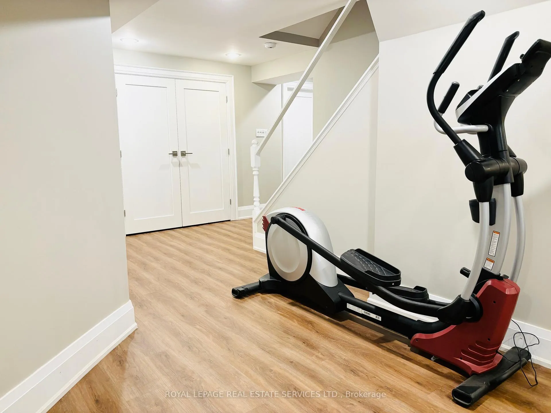 Photo 4 of Unit Lower Level, 1397 Heritage Way, Oakville, Glen Abbey — HOMEH