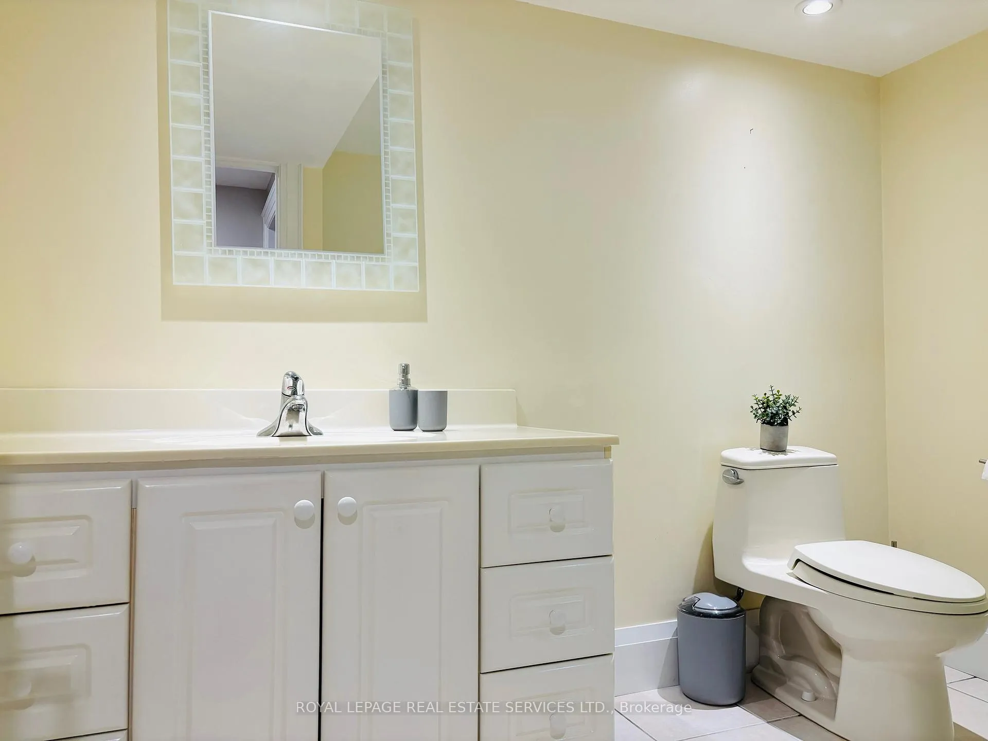 Photo 9 of Unit Lower Level, 1397 Heritage Way, Oakville, Glen Abbey — HOMEH