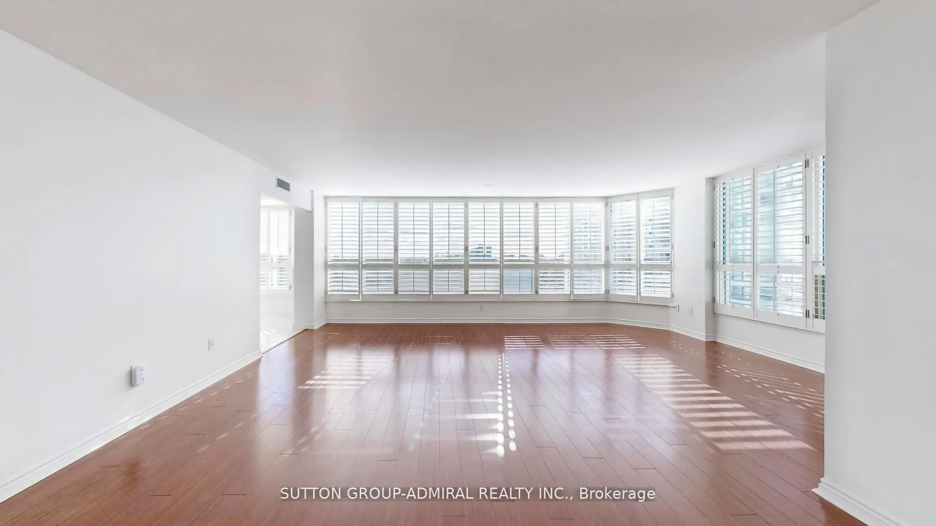 Photo 8 of Unit 1101, 7300 Yonge Street, Vaughan, Crestwood-Springfarm-Yorkhill — HOMEH