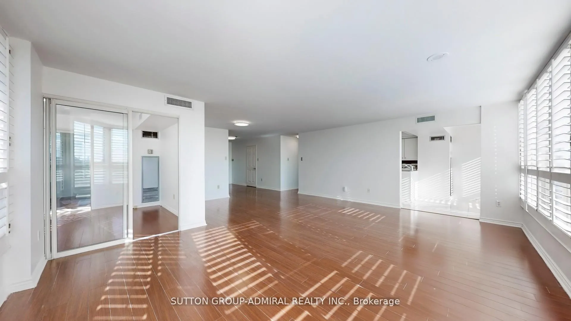 Photo 11 of Unit 1101, 7300 Yonge Street, Vaughan, Crestwood-Springfarm-Yorkhill — HOMEH