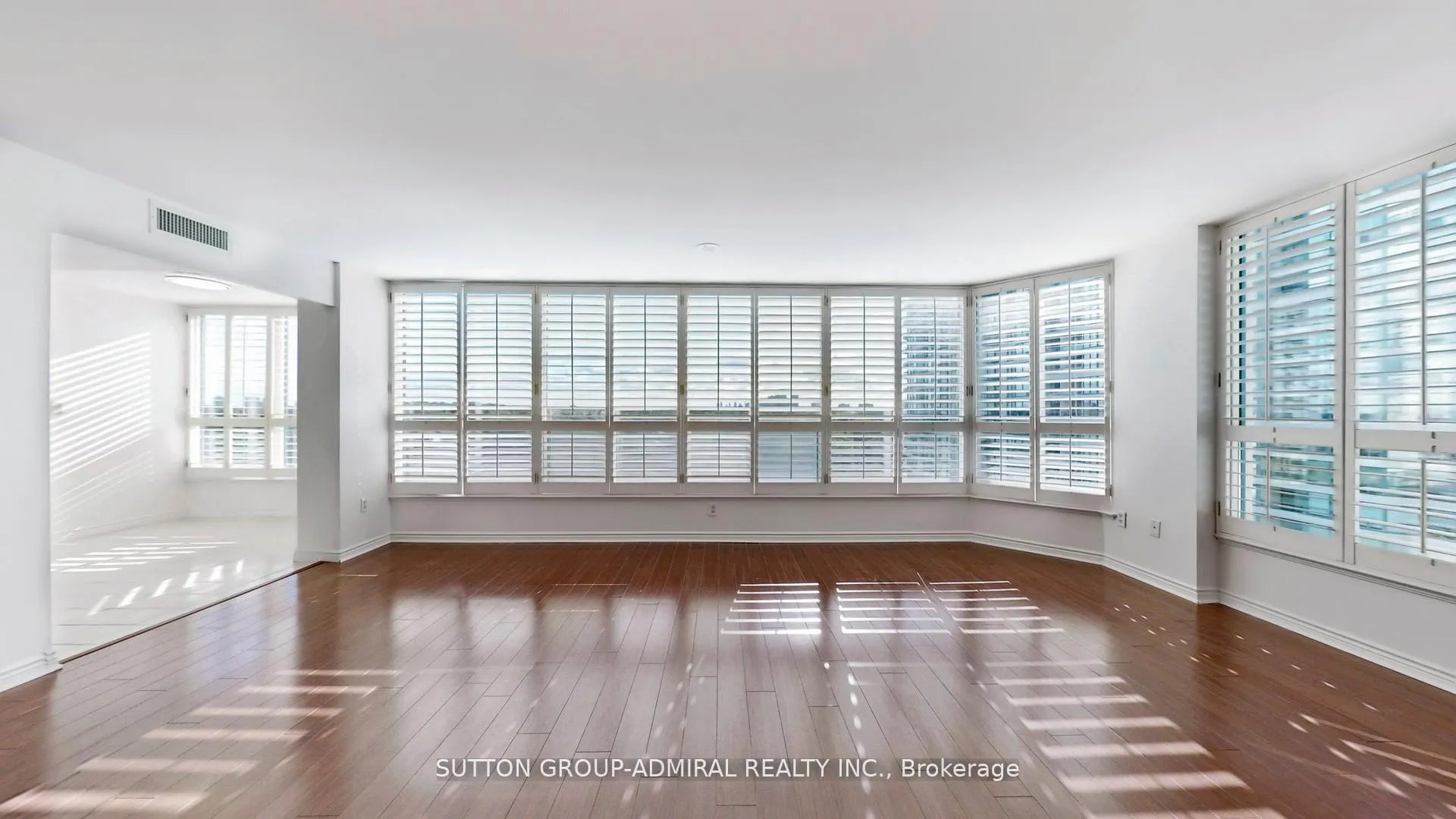 Photo 13 of Unit 1101, 7300 Yonge Street, Vaughan, Crestwood-Springfarm-Yorkhill — HOMEH
