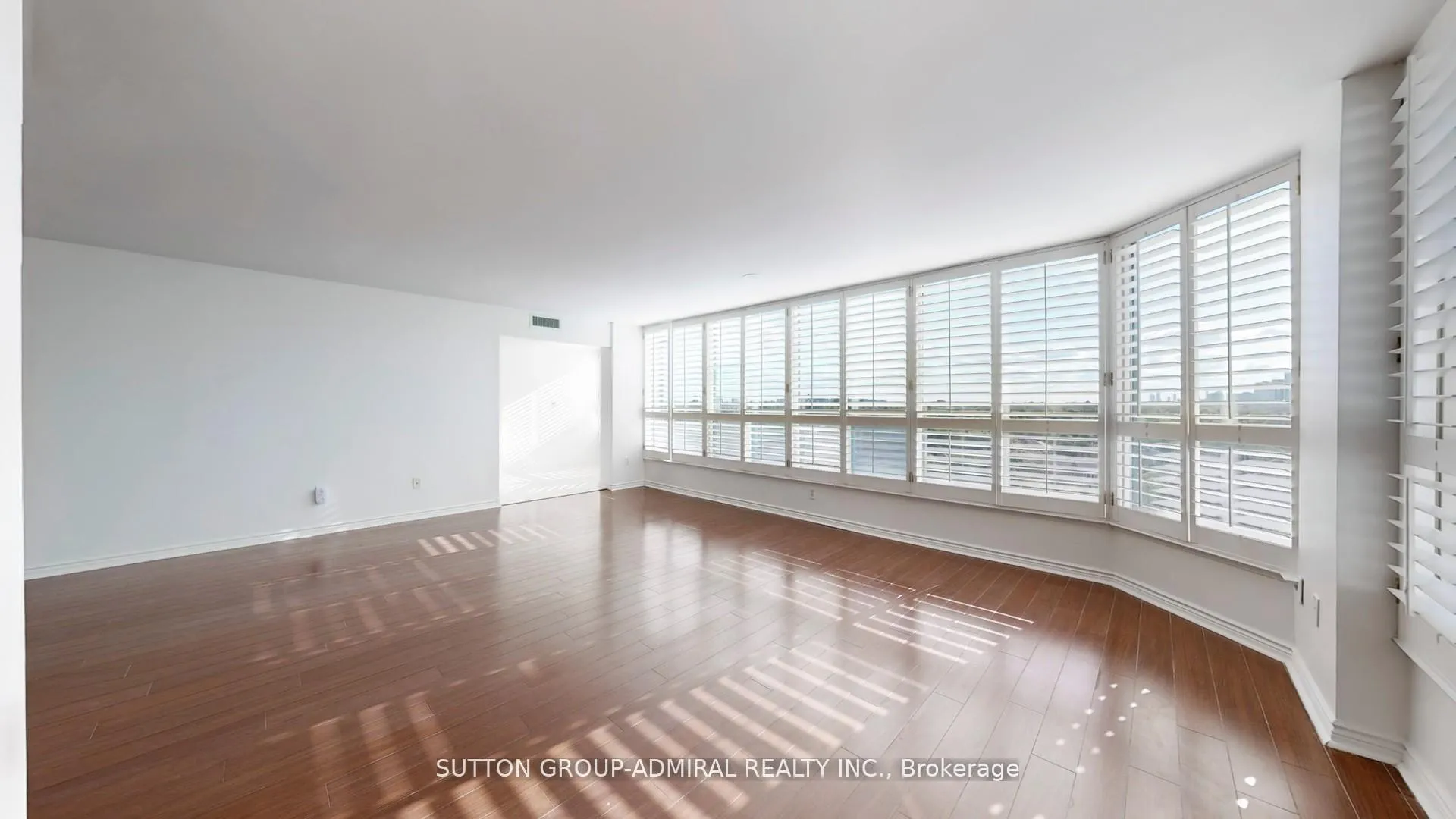 Photo 14 of Unit 1101, 7300 Yonge Street, Vaughan, Crestwood-Springfarm-Yorkhill — HOMEH
