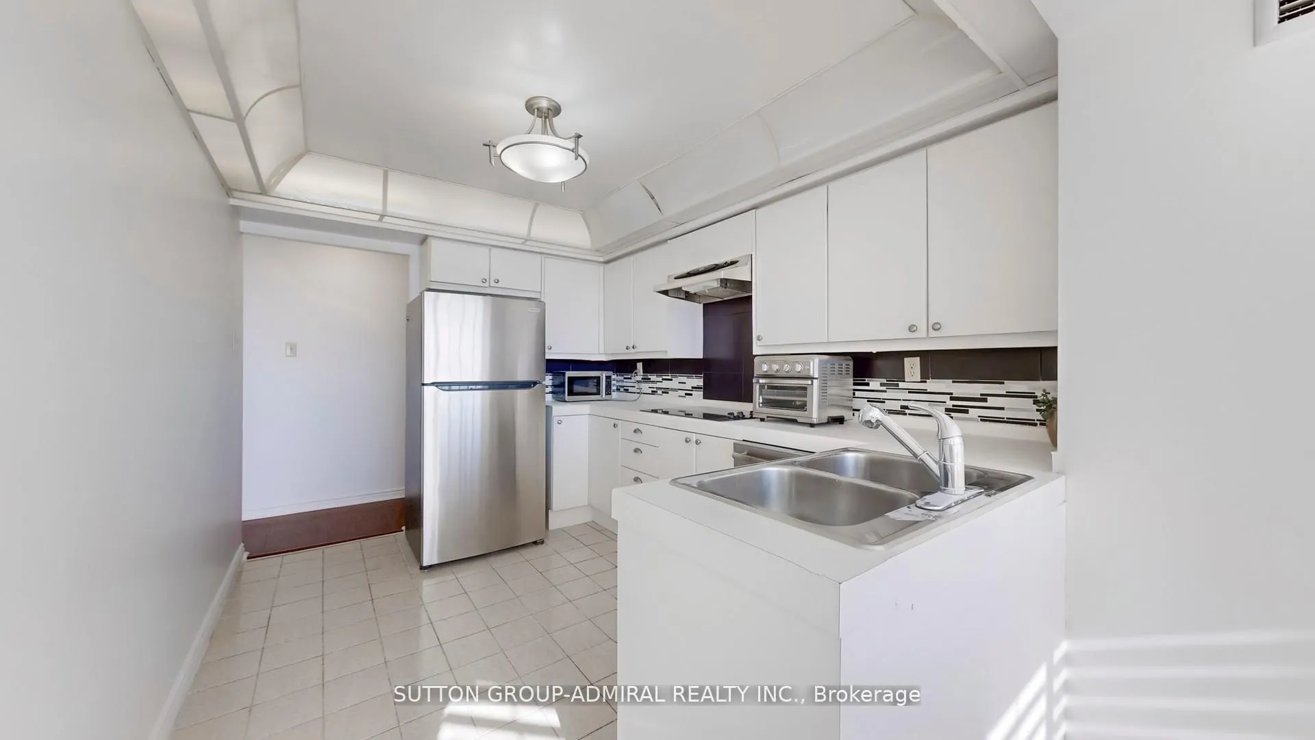 Photo 15 of Unit 1101, 7300 Yonge Street, Vaughan, Crestwood-Springfarm-Yorkhill — HOMEH