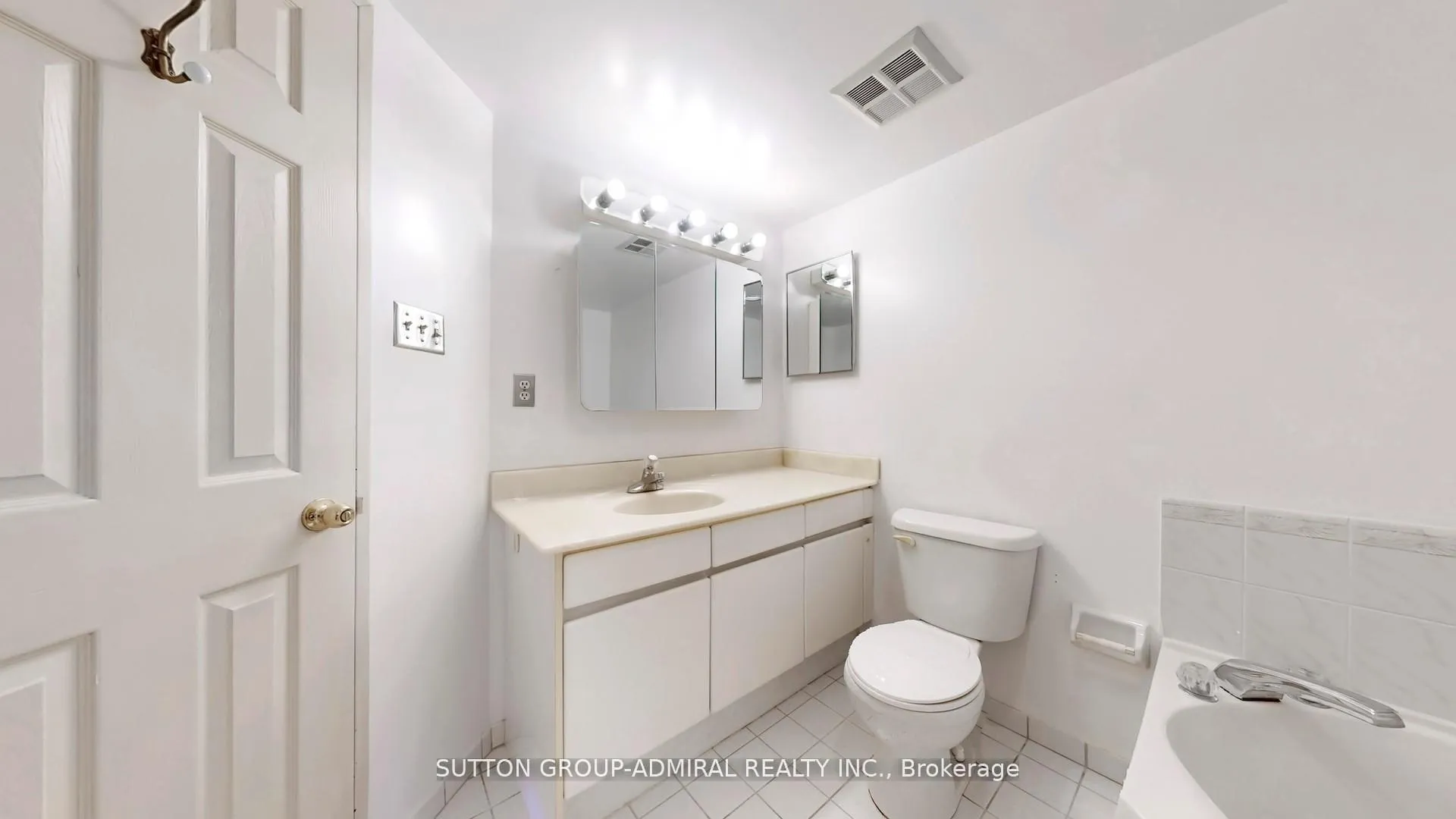Photo 24 of Unit 1101, 7300 Yonge Street, Vaughan, Crestwood-Springfarm-Yorkhill — HOMEH