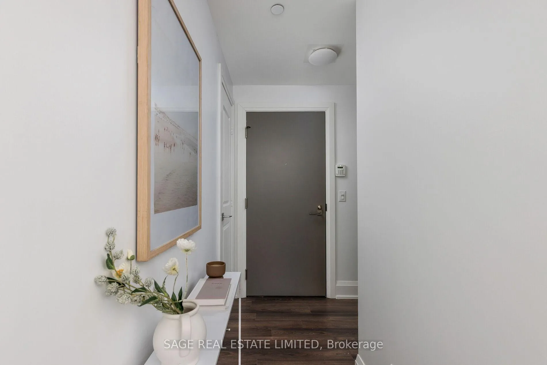 Photo 7 of Unit 504, 2 Old Mill Drive, Toronto, High Park-Swansea — HOMEH