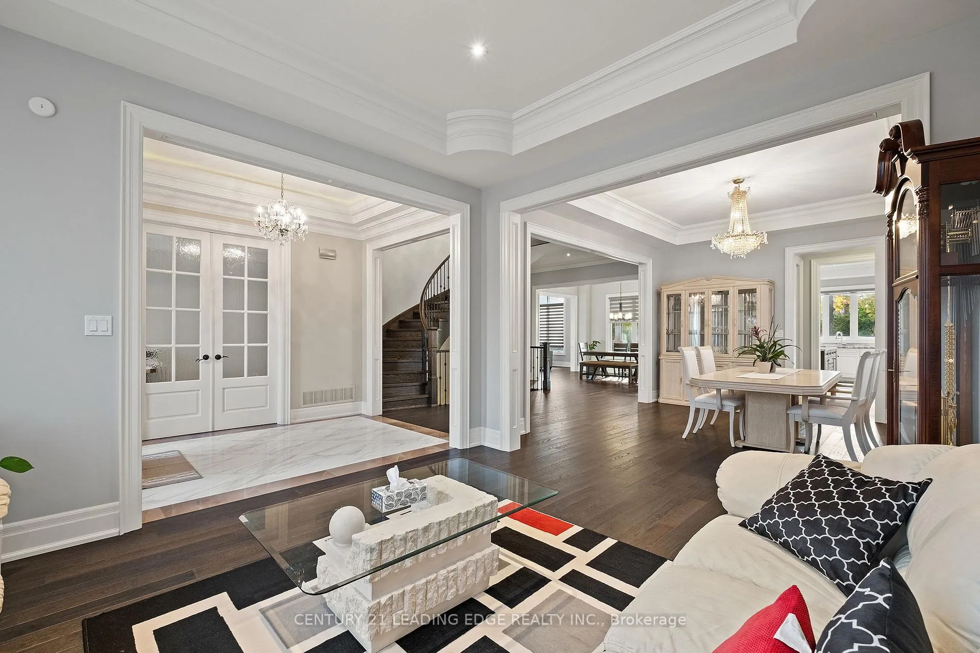 Photo 5 of 12 Jonquil Crescent, Markham, Bullock — HOMEH