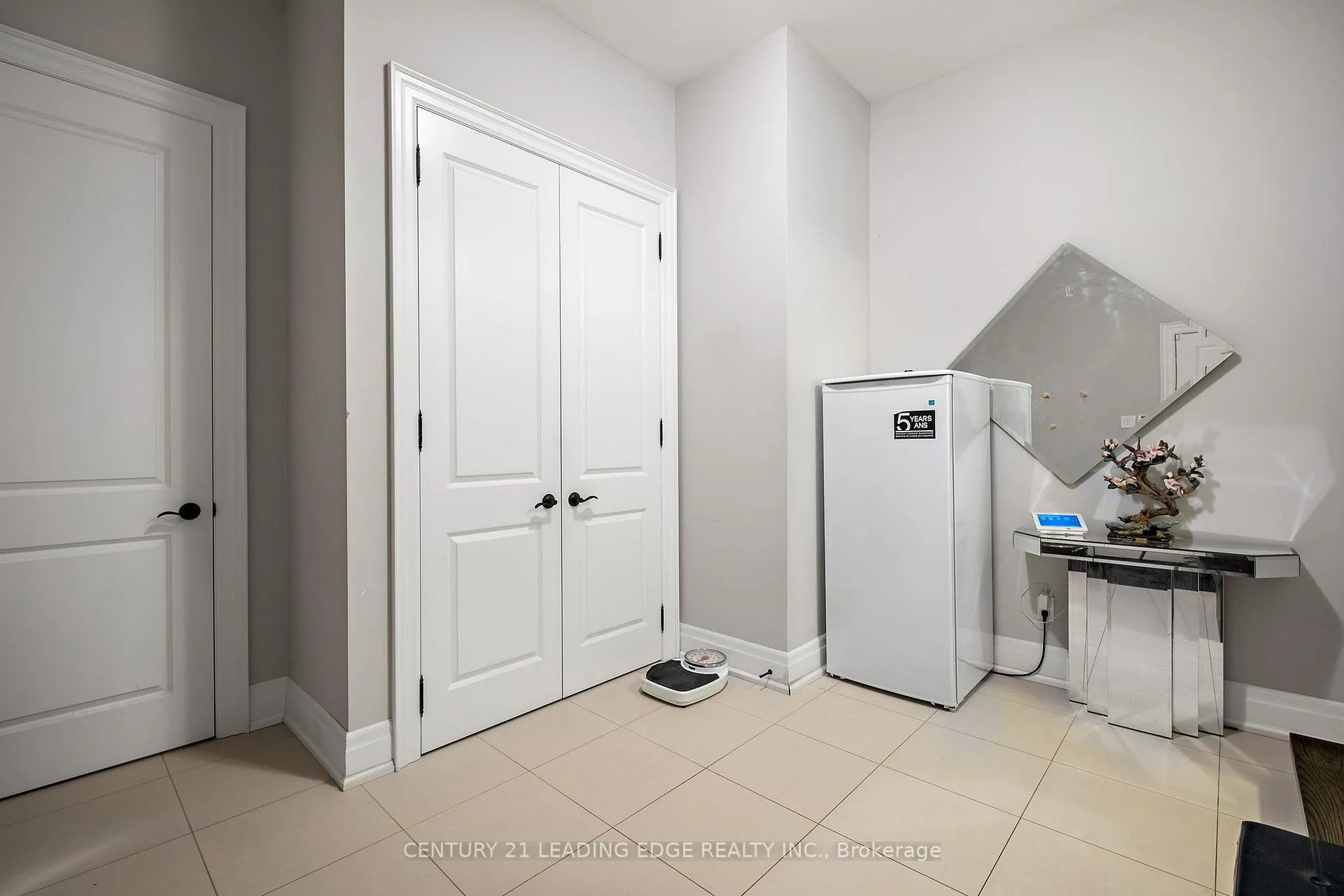 Photo 36 of 12 Jonquil Crescent, Markham, Bullock — HOMEH