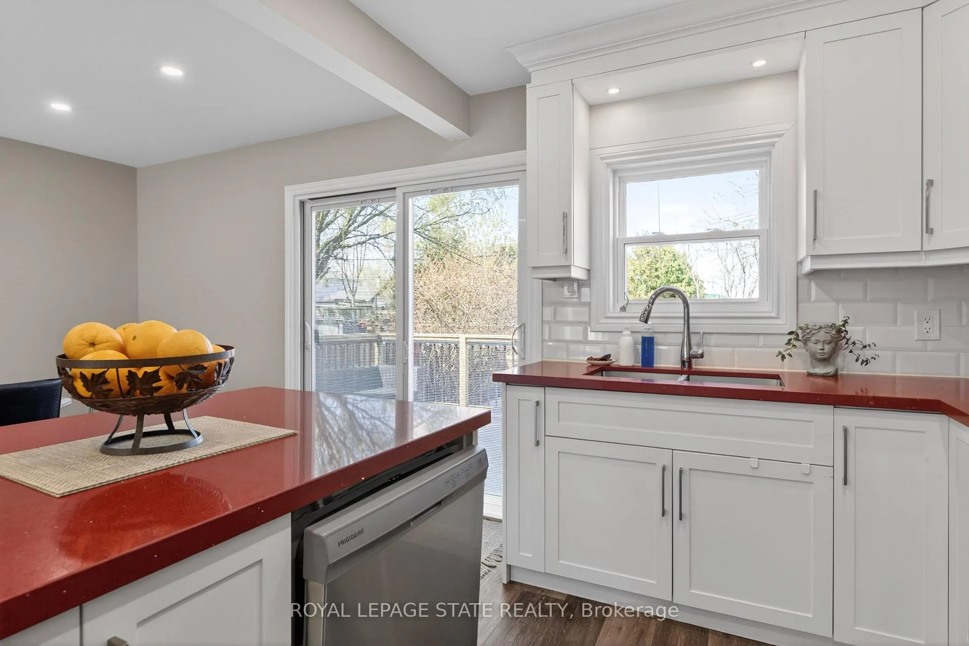 Photo 23 of 157 Cameron Avenue N, Hamilton, Homeside — HOMEH