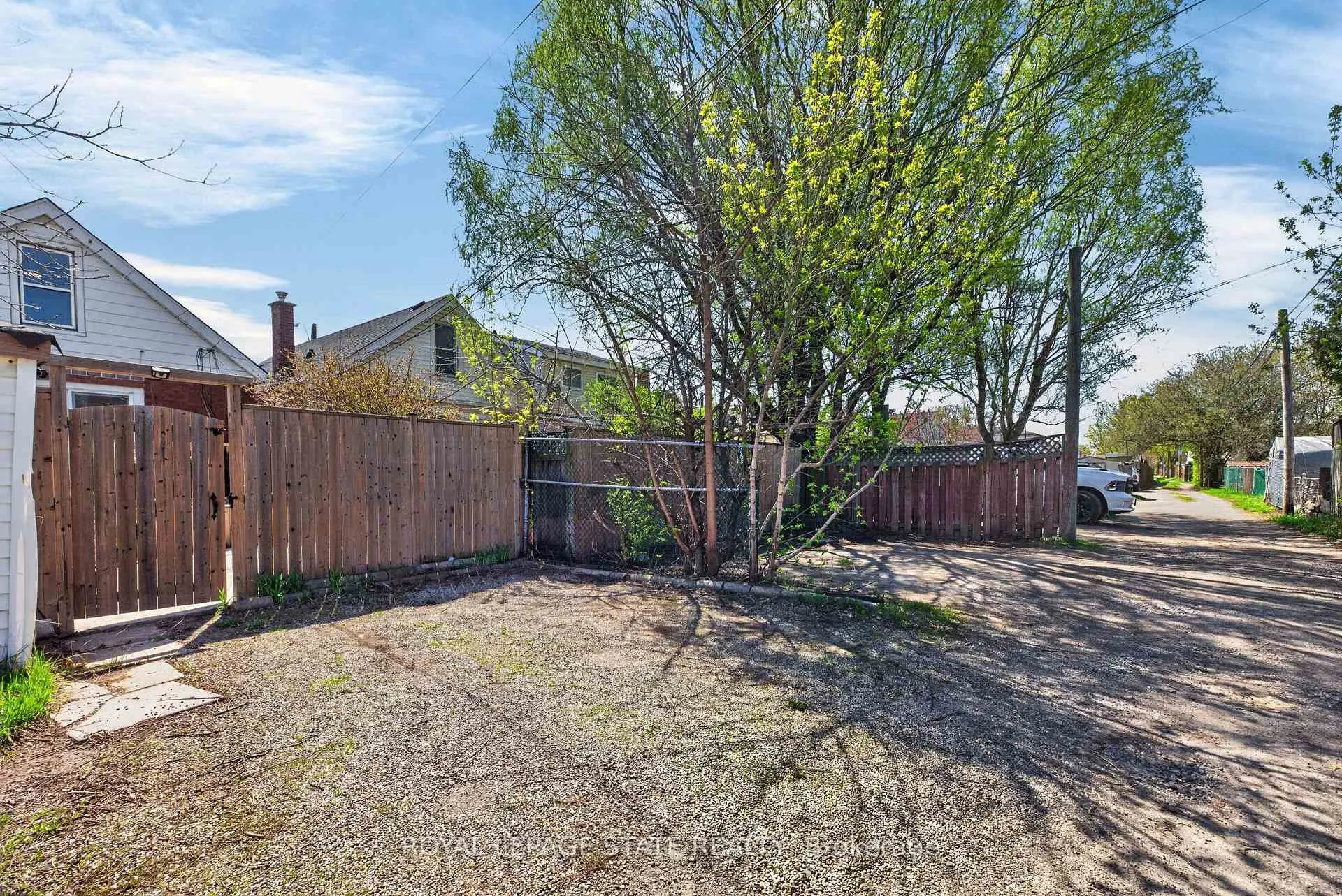 Photo 39 of 157 Cameron Avenue N, Hamilton, Homeside — HOMEH