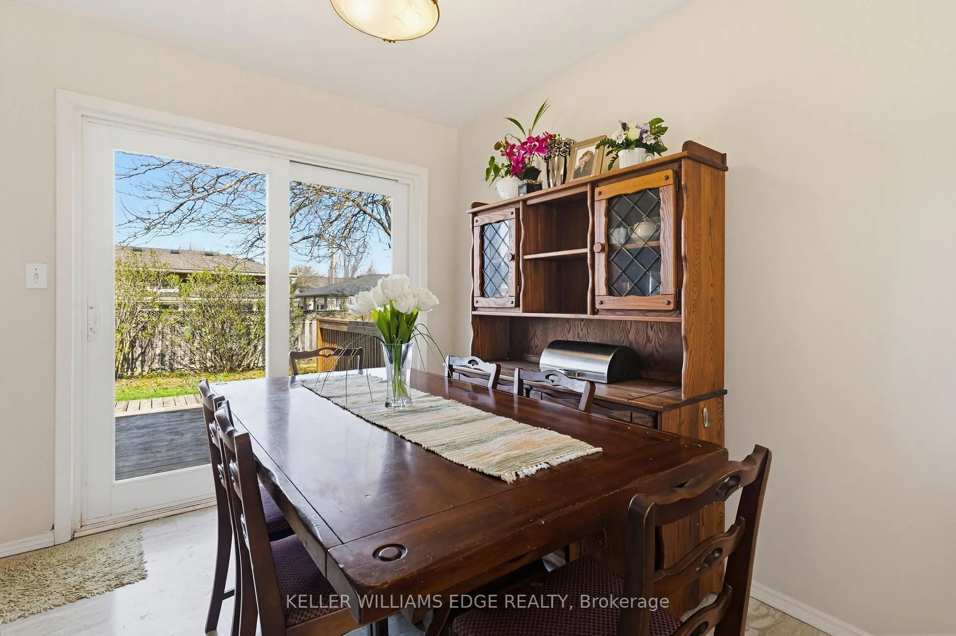 Photo 10 of 156 Lakeside Drive, Grimsby, Grimsby Beach — HOMEH