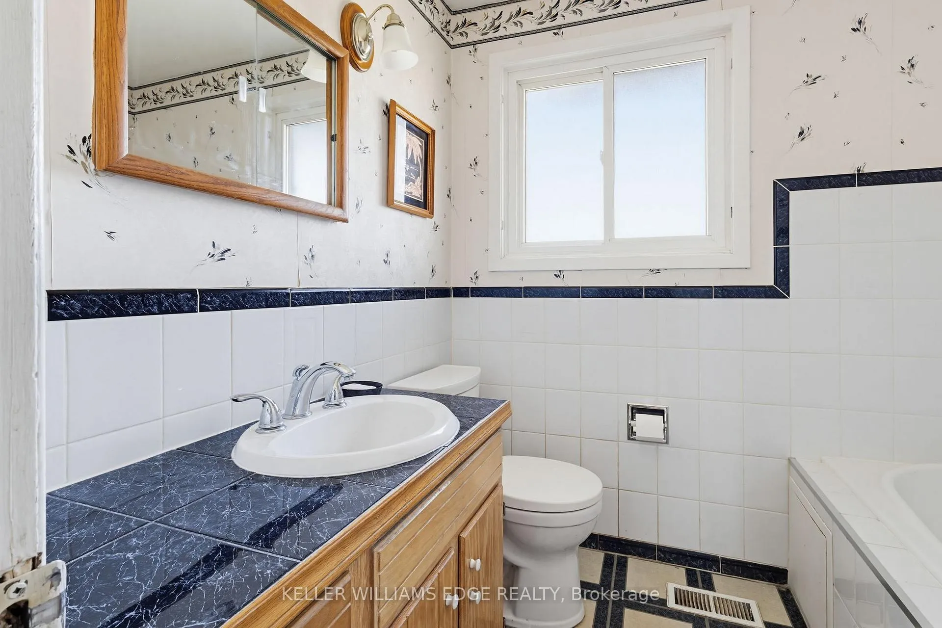 Photo 20 of 156 Lakeside Drive, Grimsby, Grimsby Beach — HOMEH
