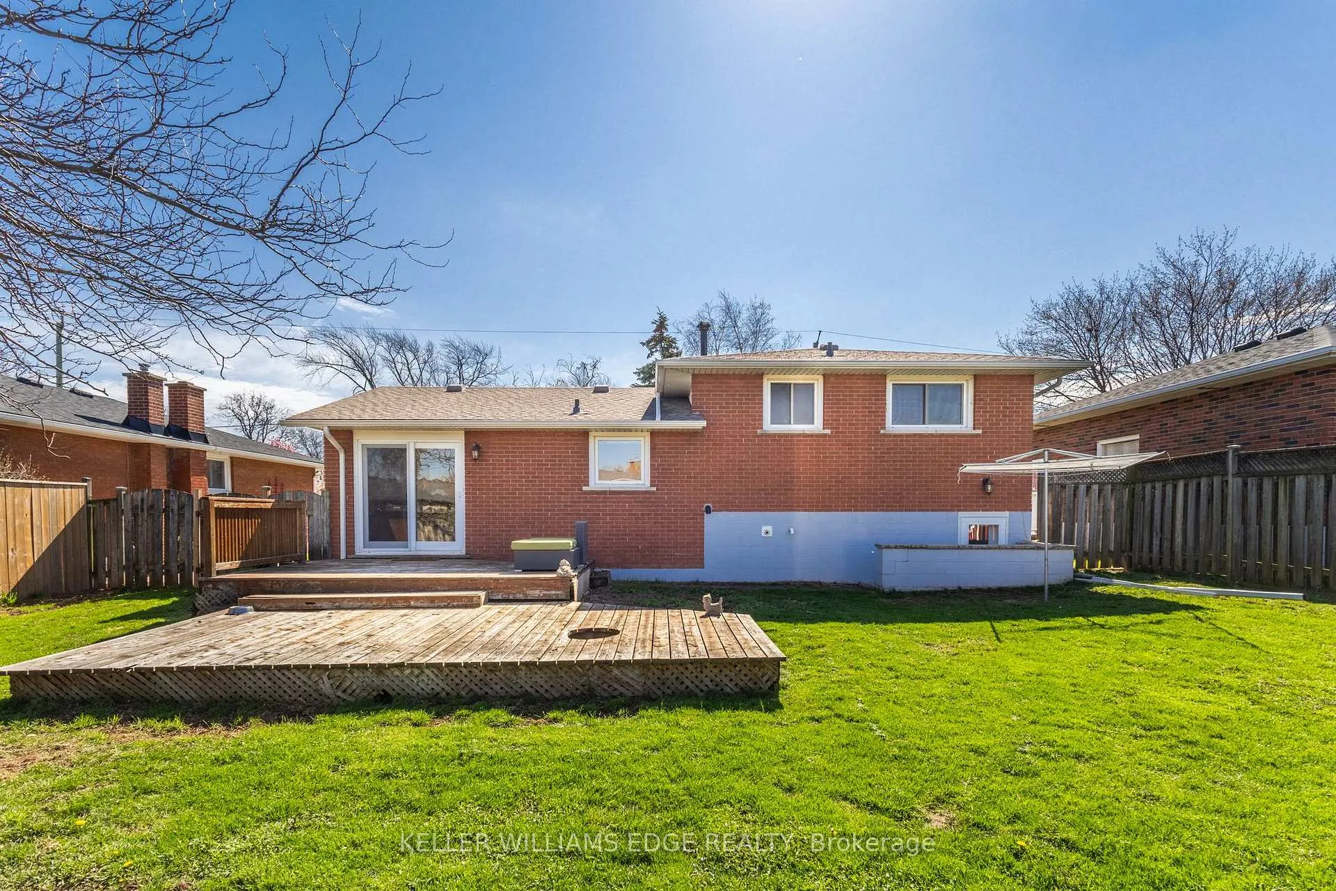 Photo 28 of 156 Lakeside Drive, Grimsby, Grimsby Beach — HOMEH