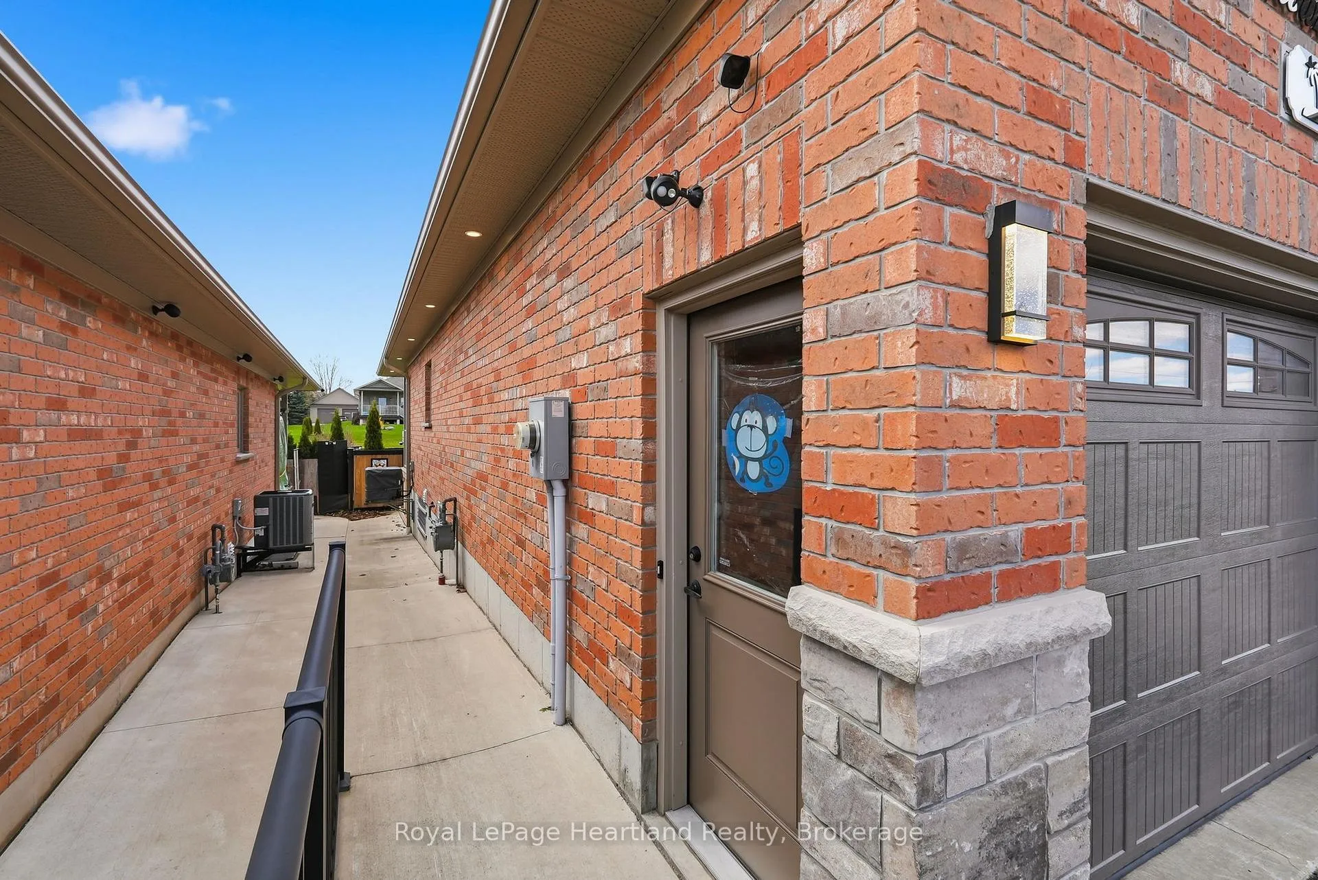 Photo 35 of 6 Brown Street S, Minto — HOMEH