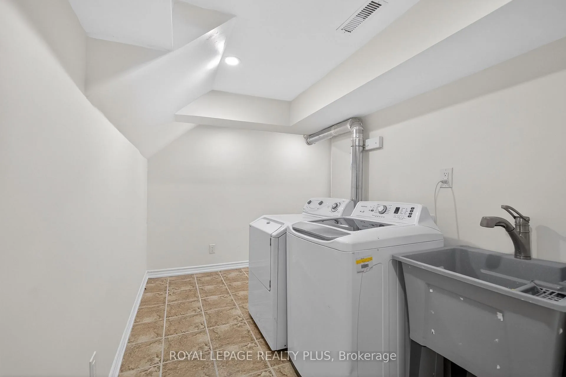 Photo 15 of Unit Basement, 19 Treadgold Road, Brampton, Vales of Castlemore — HOMEH