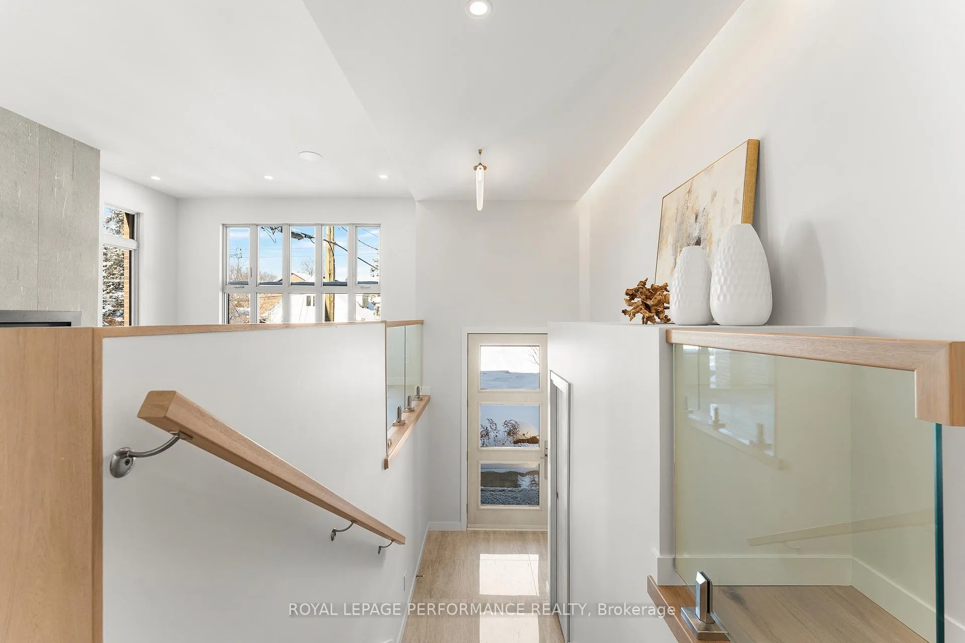 Photo 3 of 426 Avondale Avenue, Ottawa, McKellar/Highland — HOMEH