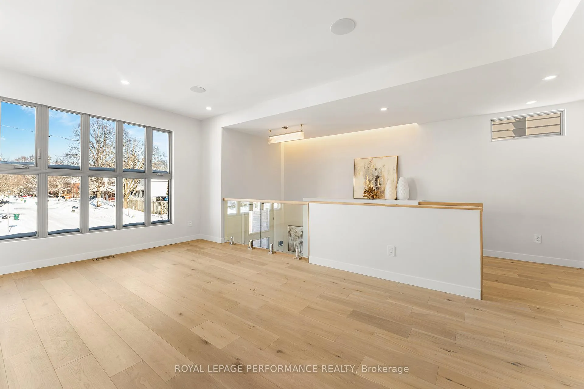 Photo 5 of 426 Avondale Avenue, Ottawa, McKellar/Highland — HOMEH