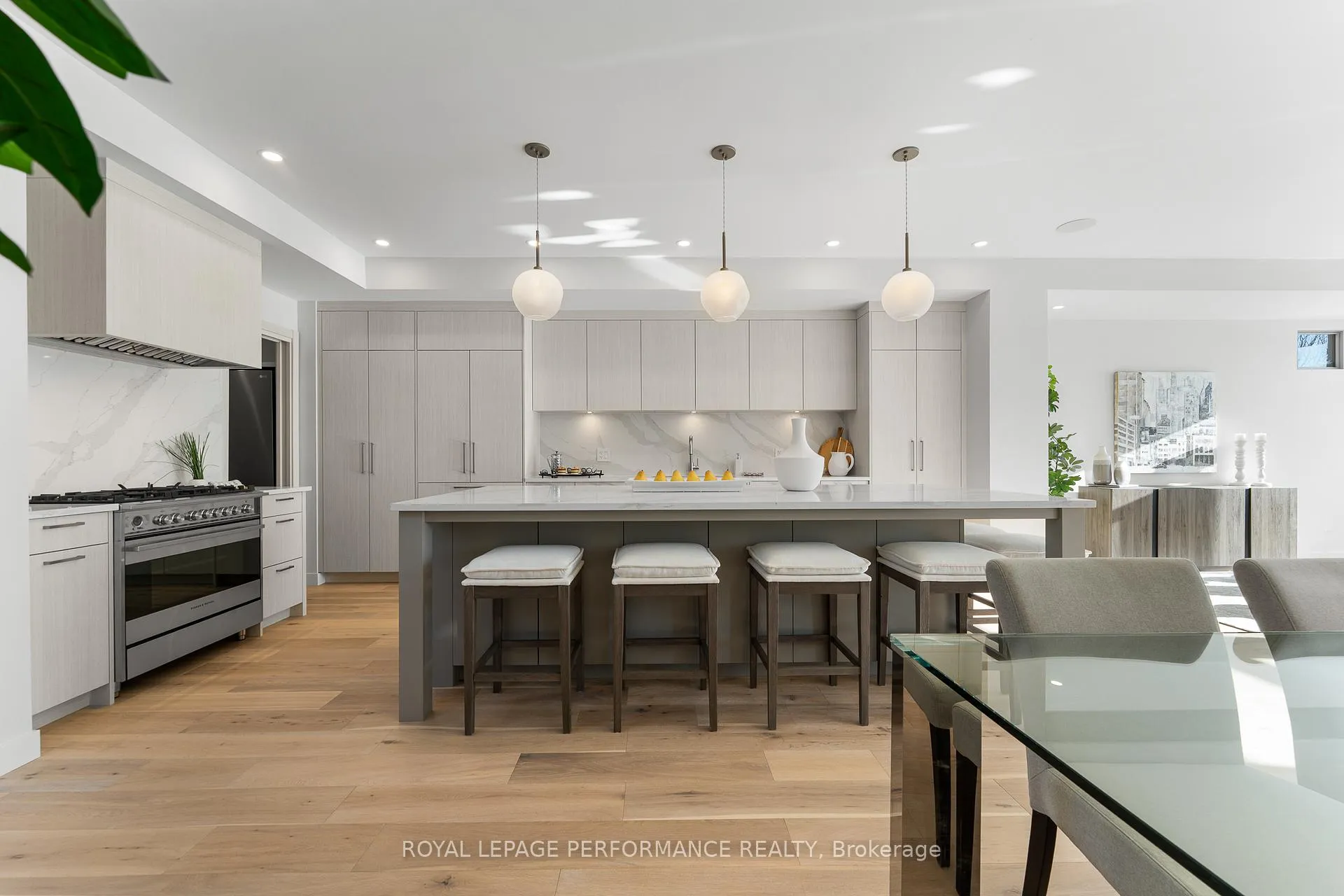 Photo 11 of 426 Avondale Avenue, Ottawa, McKellar/Highland — HOMEH