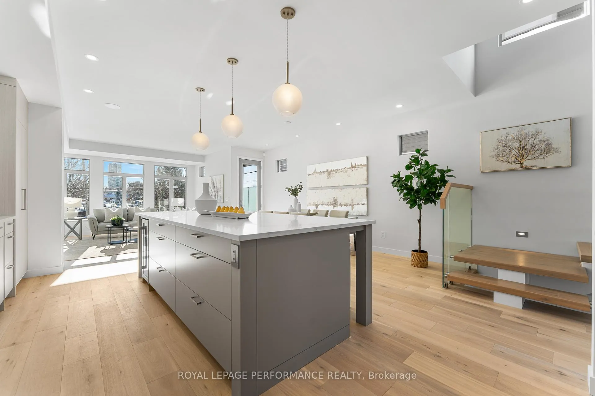 Photo 14 of 426 Avondale Avenue, Ottawa, McKellar/Highland — HOMEH