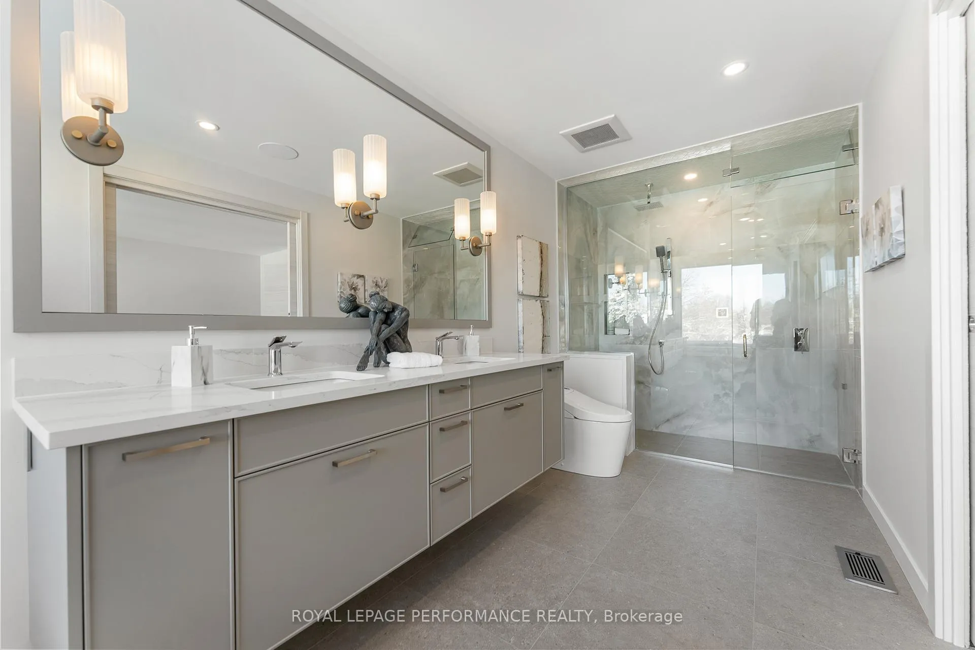Photo 25 of 426 Avondale Avenue, Ottawa, McKellar/Highland — HOMEH