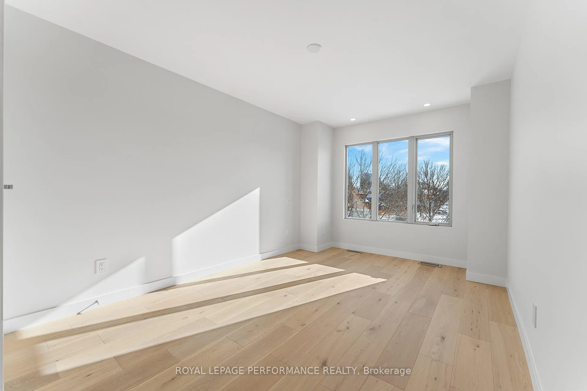 Photo 27 of 426 Avondale Avenue, Ottawa, McKellar/Highland — HOMEH