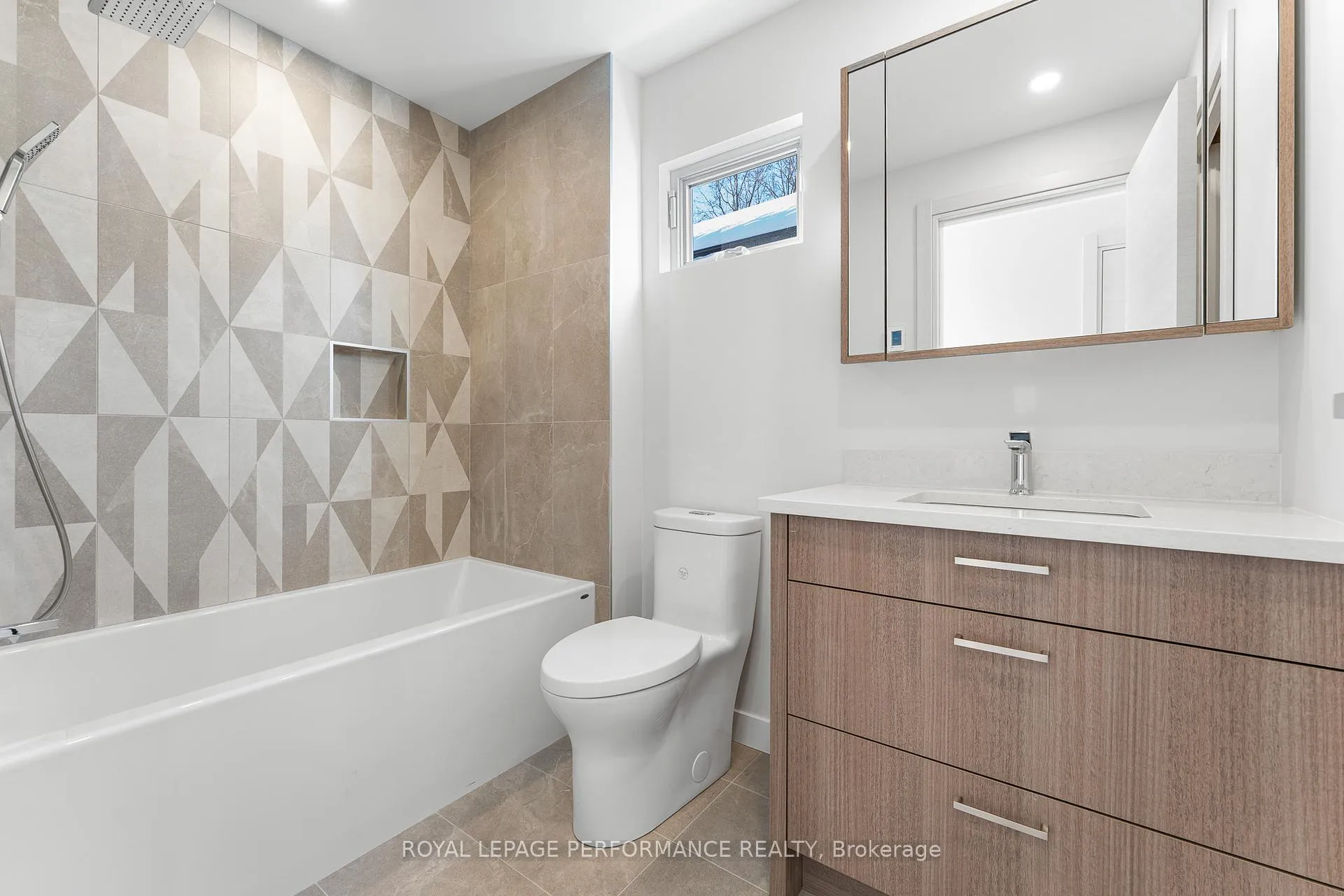 Photo 31 of 426 Avondale Avenue, Ottawa, McKellar/Highland — HOMEH