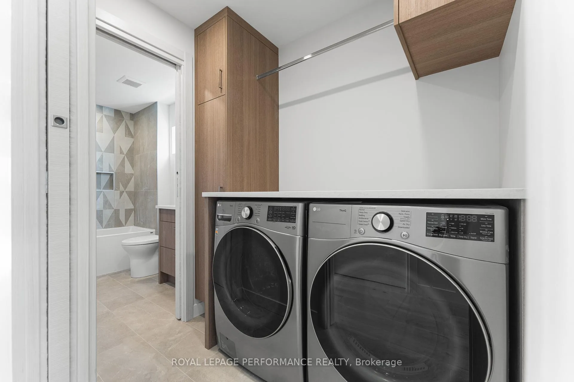 Photo 32 of 426 Avondale Avenue, Ottawa, McKellar/Highland — HOMEH