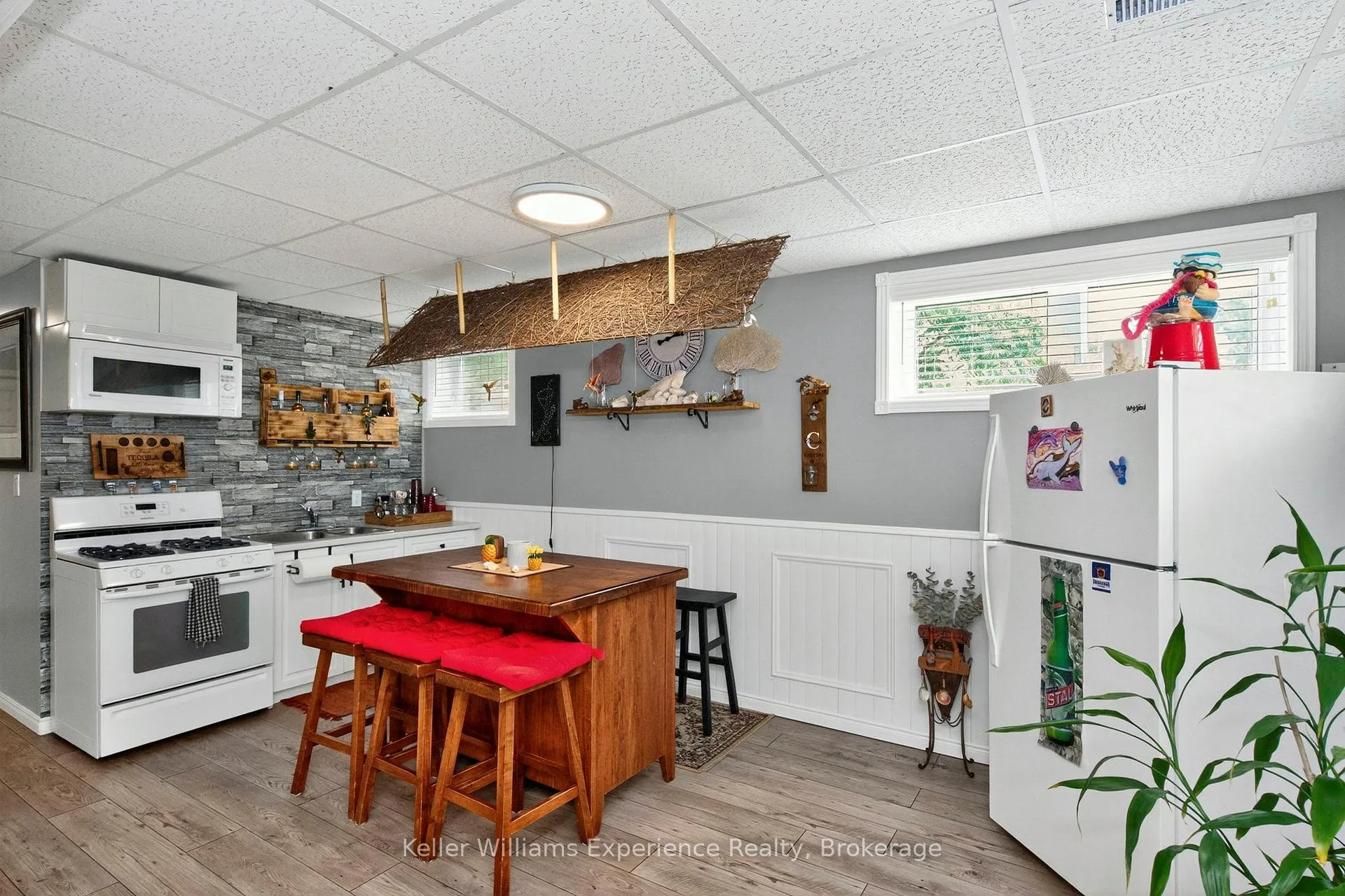 Photo 15 of 329 & 331 Browns Line, Tay, Waubaushene — HOMEH