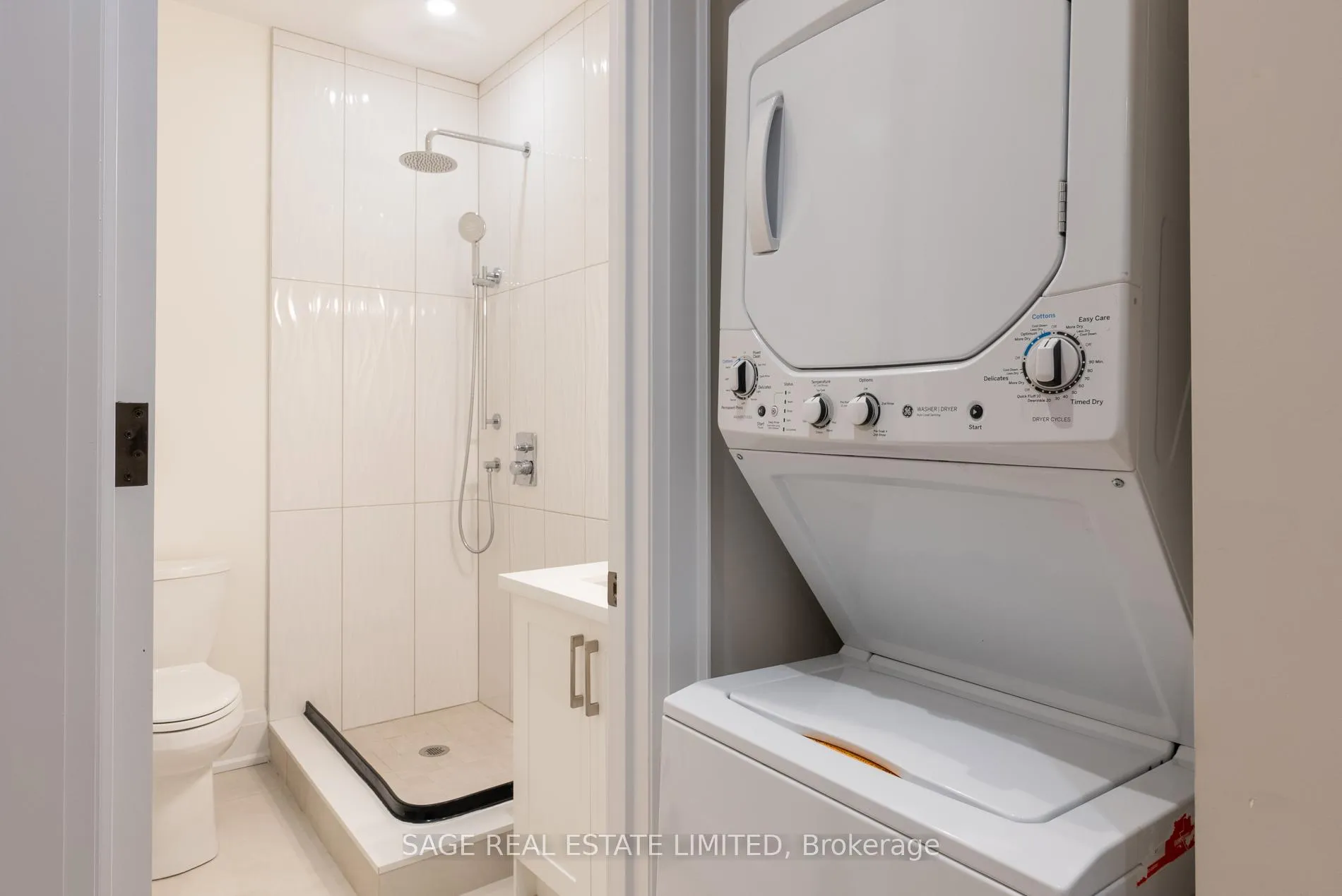Photo 14 of Unit Lower, 185 Fairholme Avenue, Toronto, Englemount-Lawrence — HOMEH