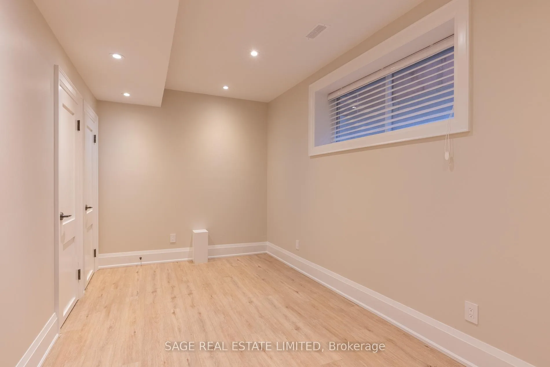 Photo 16 of Unit Lower, 185 Fairholme Avenue, Toronto, Englemount-Lawrence — HOMEH